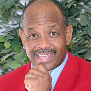 Headshot photo of Dr. Dwight C. Reynolds, MD.